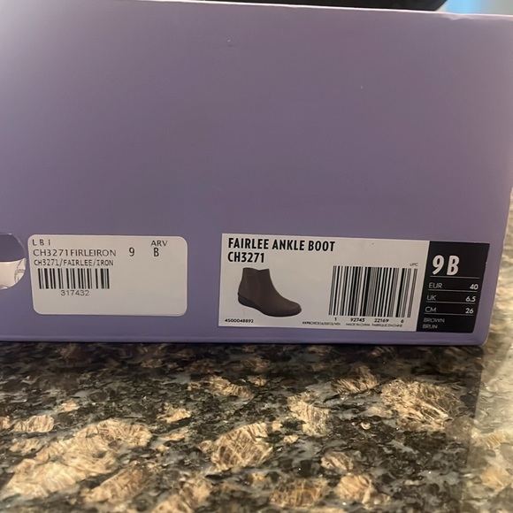 Women’s Aravon Fairlee Ankle Boot - Picture 5 of 6